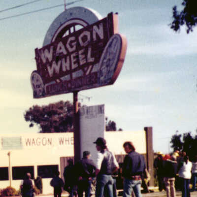 Wagon Wheel sign #1 (Carol de Young)