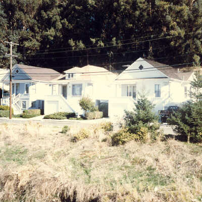 Brandt cottages-Pinole Valley Road 1906 (8 inches)