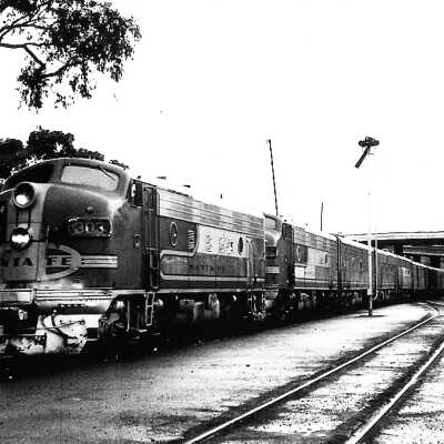 Santa Fe Engine 303 passes through Pinole, June 1968 (Joyce Brahms)