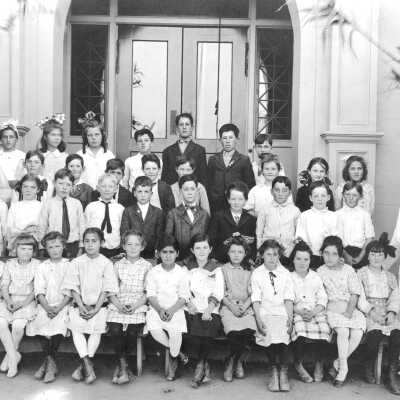 1918 Class Photo #1 (Sterling Kelly)