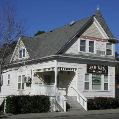 Mann Home:Captain's Cottage 2
