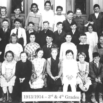 1913 - 1914 Class photo, 3rd-4th grades (city)