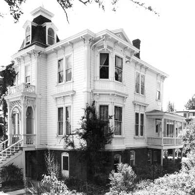 Fernandez Mansion, side view (Mariotti): Fernandez Mansion. This is a side view of Pinole’s most historic home, one of two buildings in the city on the National Register of Historic Places. The other is the 1915 Bank of Pinole.  undefined