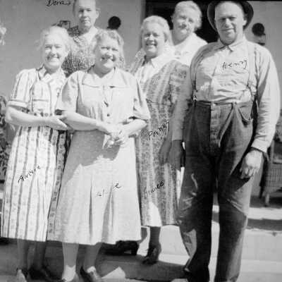 Ellerhorst children older (Mariotti:West) 8 inches: Ellerhorst Children. These are the six Ellerhorst children, none of whom married: Annie, Dora, Alice, Frances (Pansy), Emma, and Henry. 