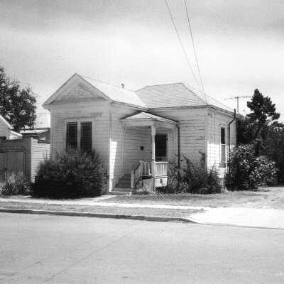 2229 Prune Street (8 inches)
