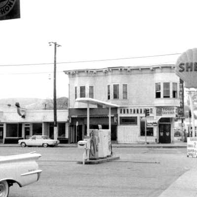 GOLDEN WEST HOTEL:SILVAS SALOON:TOWN TAVERN