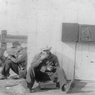 Lunch time at the SP weigh station 1930s