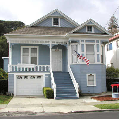 610 Quinan Street (Linda Lopes Rosedahl)