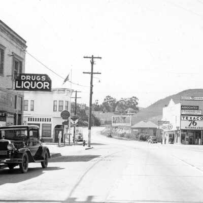 Main Street 1920s (Fernandez)