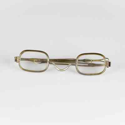 Eyeglasses / Lunettes