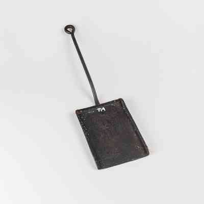 Fireplace Shovel / Pelle à cendres