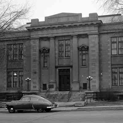 Manitowoc Public Library