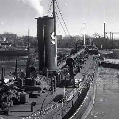 Tanker Red Crown & Adam E. Cornelius II