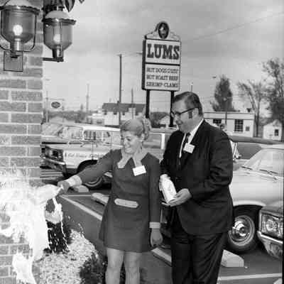 Lum's Restaurant