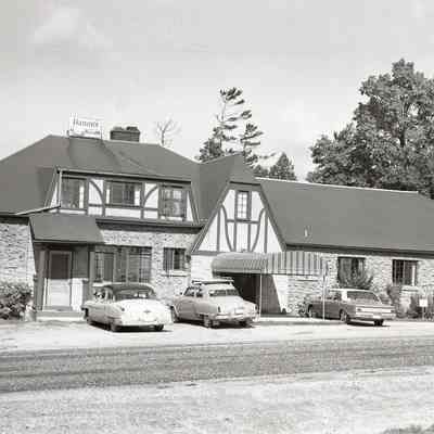 Dill's English Lake Resort