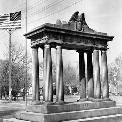 Soldiers/Sailors Monument
