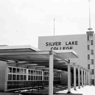 Silver Lake College