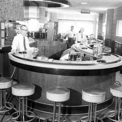 Hotel Howard