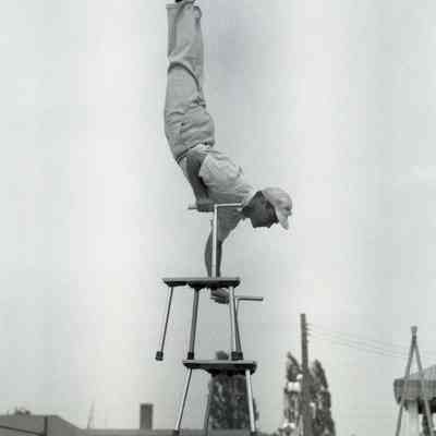 Outdoor Circus Performers