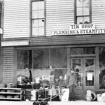 Worel & Zeman Hardware