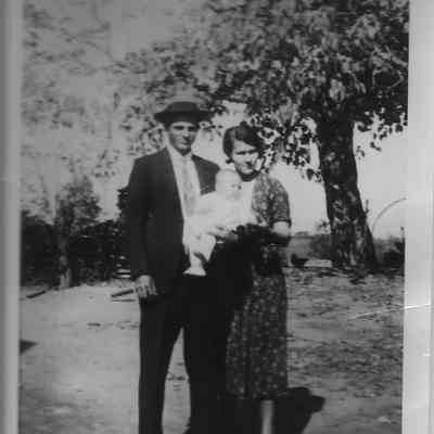 Luther, Anna, and Kathryn Fadler
