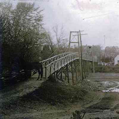 Swinging Foot Bridge