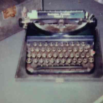 Typewriter, Remington Portable w/Case