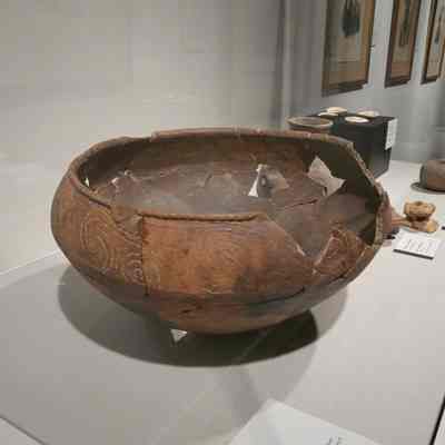 Lamar Period Bowl