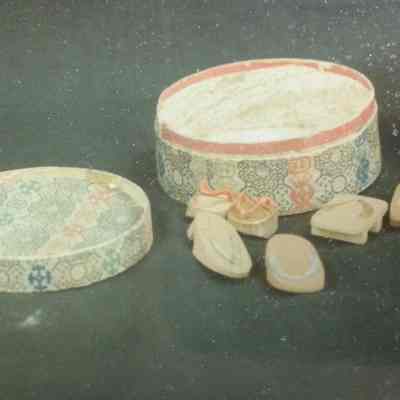 Shoes, Three pairs in a wooden box