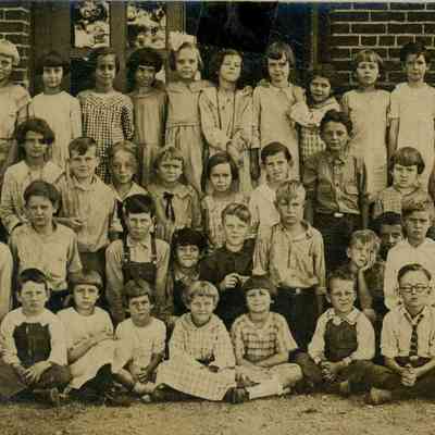 1923-1924 Fairland School