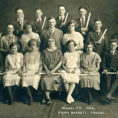1923 Moral Township, school