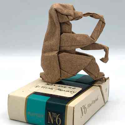 (C) - Hulme, Max (UK) - Sitting Monkey on a cigar box