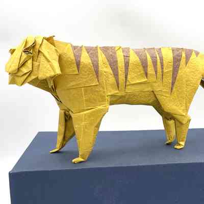 (F) - Vong, Gabriel (Folder, Hong Kong); Komatsu, Hideo (Creator: Japan) - Tiger