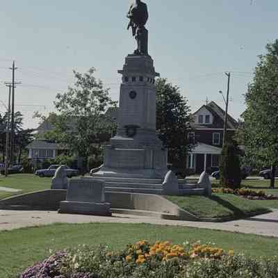 Memorial park_Mon_Can.Legion_Correct.Serv. - North Bay, ON - September1994