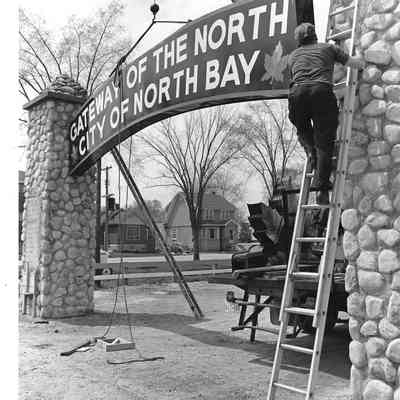 Signs for North Bay