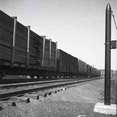 63 - Lumber Train - L.M.R. - lumber for Britain