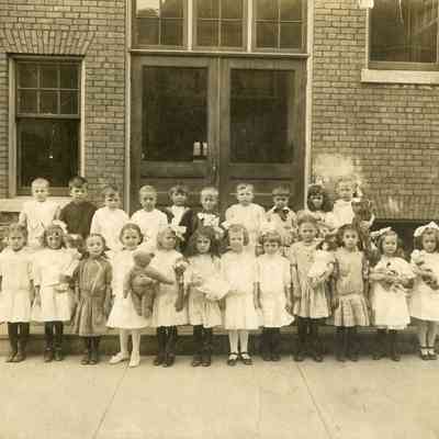 McIntyre Street School Class Photo 1913