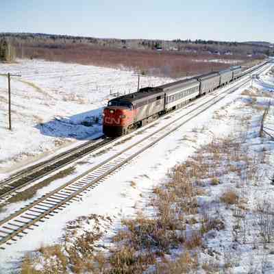 Short passenger train from Toronto