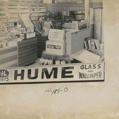 Hume's Glass and Wallpaper
