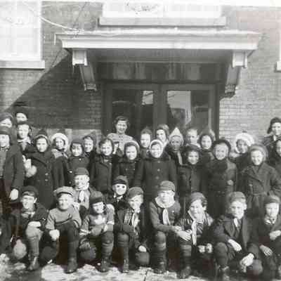 Class Photo at McIntyre Street School