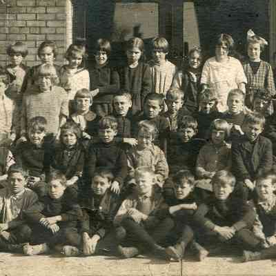 Students at McIntyre Street School