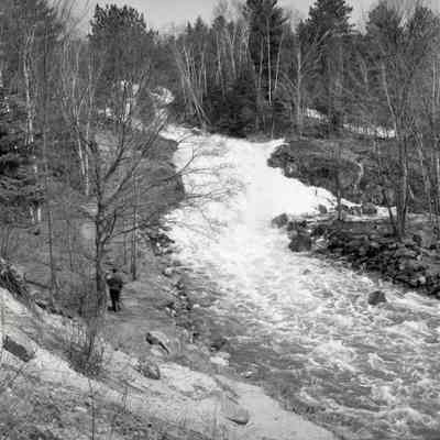 Duchesnay Falls