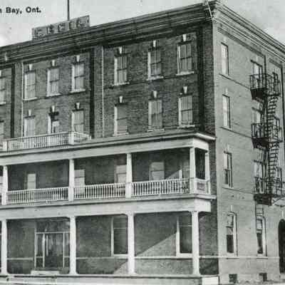 Cecil Hotel, North Bay, O.N., later "Wylder's", Without Balcony