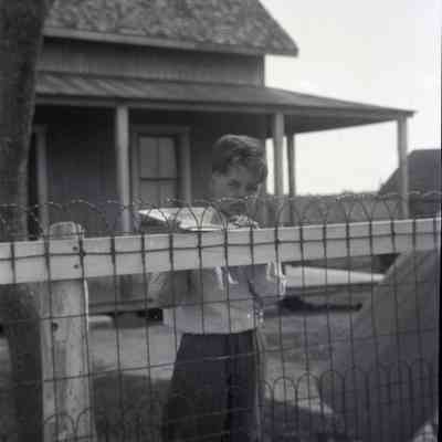 Ernest Dione Selling Quint Books