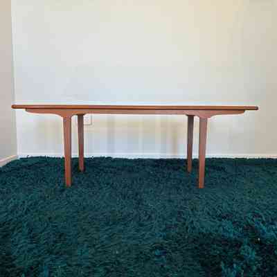 2.10.25b Mid-Century Modern Mahogany Coffee Table – Airest, New Zealand, 1960s