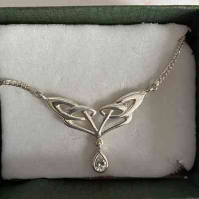 2.9.25a Celtic Double Knot Drop Neckpiece – Sterling Silver & Teardrop Stone