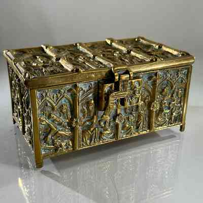 24.6.25c Beautiful Vintage Brass Gothic Casket Box – Cedar/Caphar Lined - Cigar/Trinkets