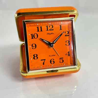 17.6.25b Vintage RHYTHM Folding Travel Alarm Clock – Japan