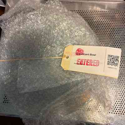 Vintage Opalescent Glass Bowl: Captivating Smokey Opalescence