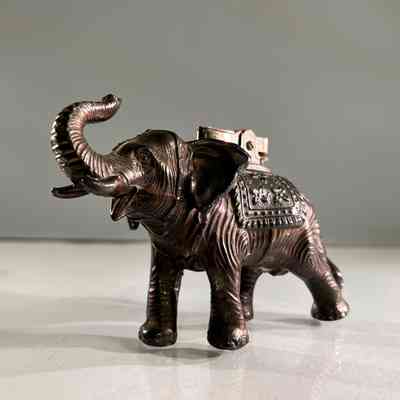 28.10.25j Mid-Century Japanese Bronzed Spelter Elephant Table Lighter – Made in Japan